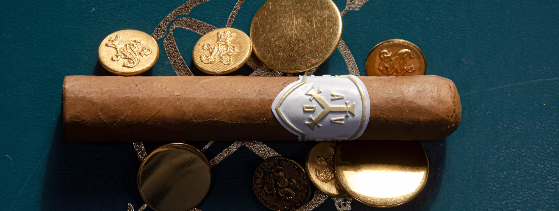 adventura-the-royal-return-queens-pearls-robusto