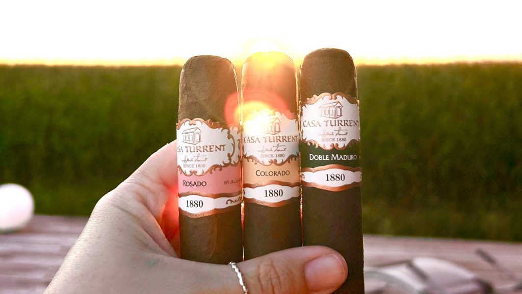 Drei Casa Turrent 1880 in der Hand: Rosado, Colorado und Doble Maduro
