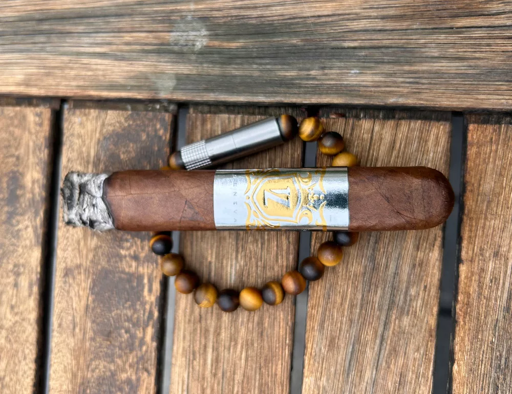 iz-box-pressed-izambar