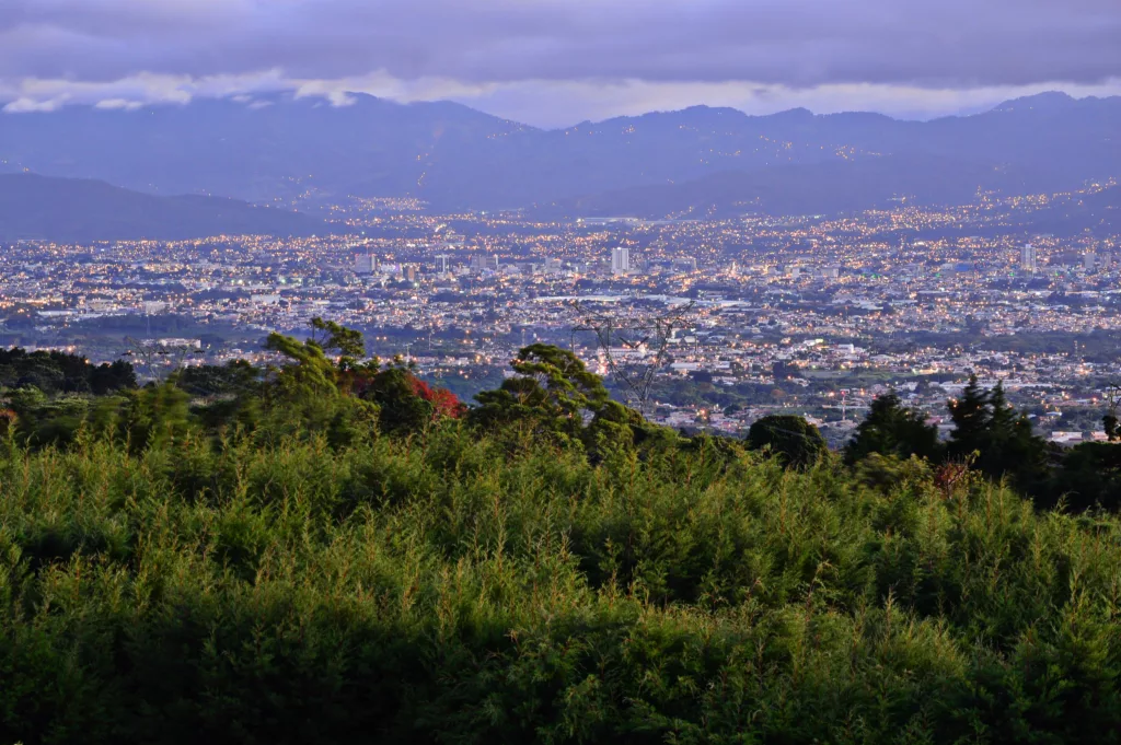 Das Zentraltal und San José von den Bergen von Heredia aus, Costa Rica